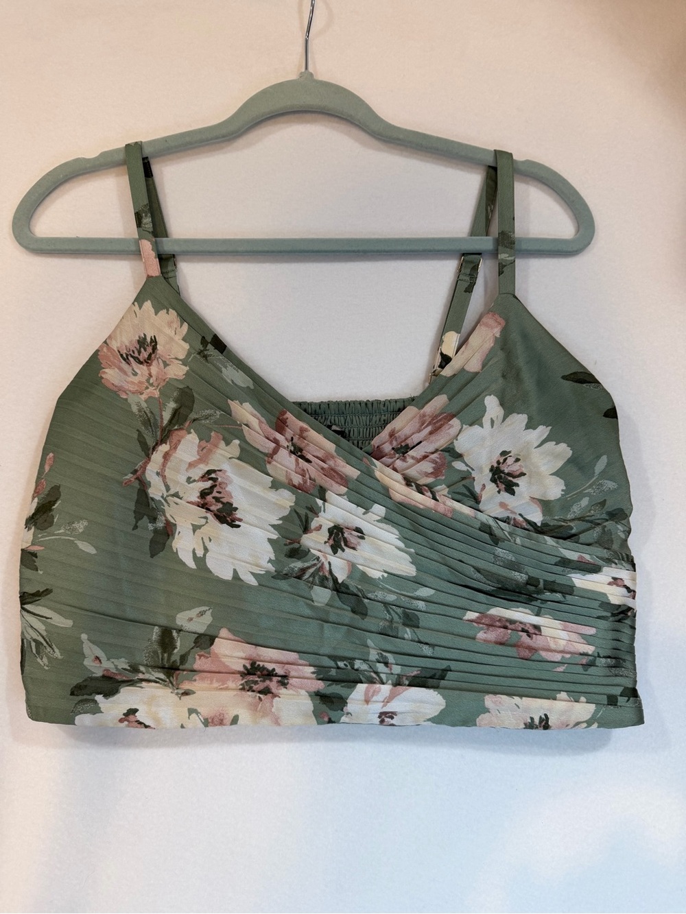 Abercrombie & Fitch Floral Pleated Crop Tank Top Size Large